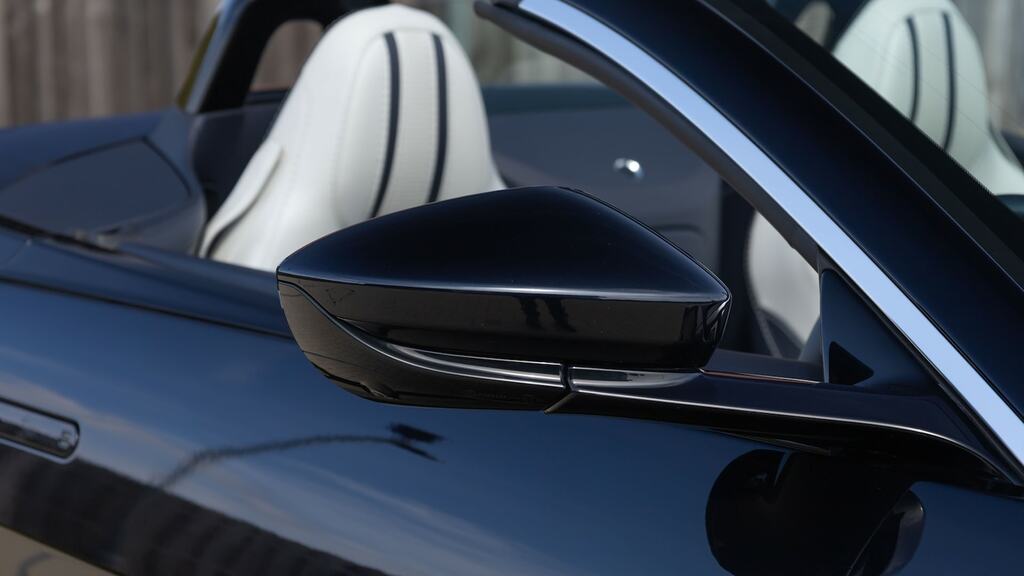 Aston Martin V8 Zf 8 Speed Black #16