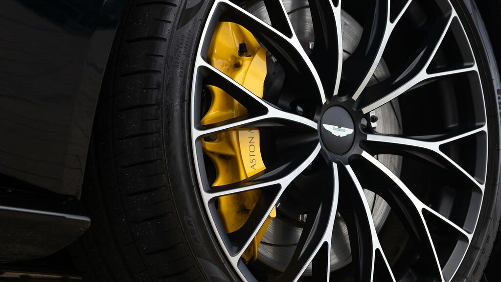 Aston Martin V8 Zf 8 Speed Black #45