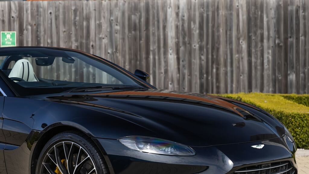 Aston Martin V8 Zf 8 Speed Black #25