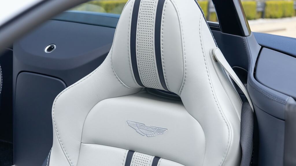 Aston Martin V8 Zf 8 Speed Black #62