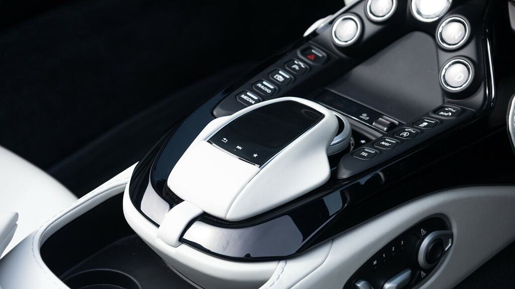 Aston Martin V8 Zf 8 Speed Black #55