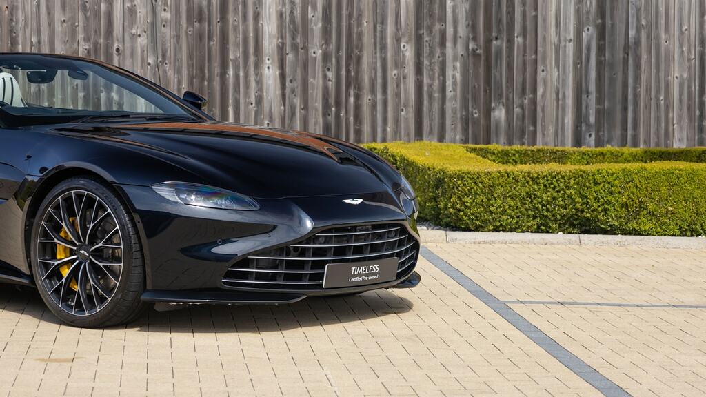 Aston Martin V8 Zf 8 Speed Black #24