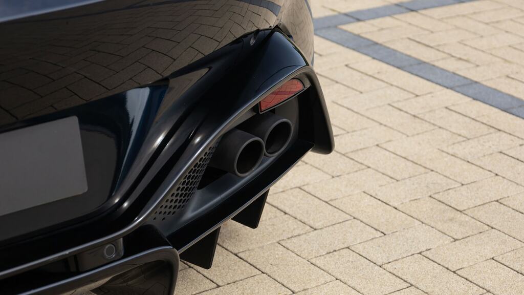 Aston Martin V8 Zf 8 Speed Black #33