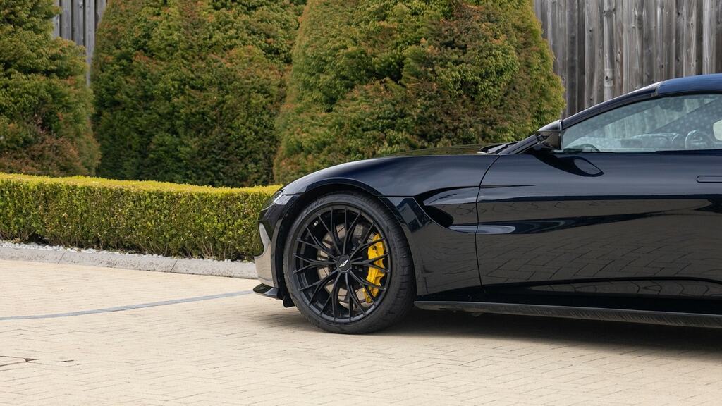 Aston Martin V8  Silver #49