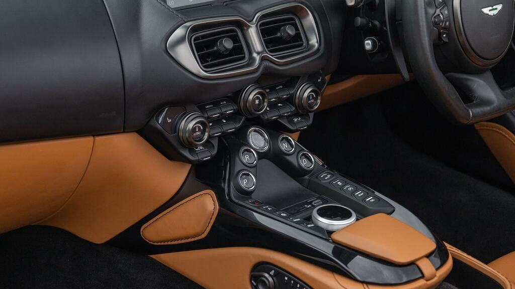 Aston Martin V8  Silver #62
