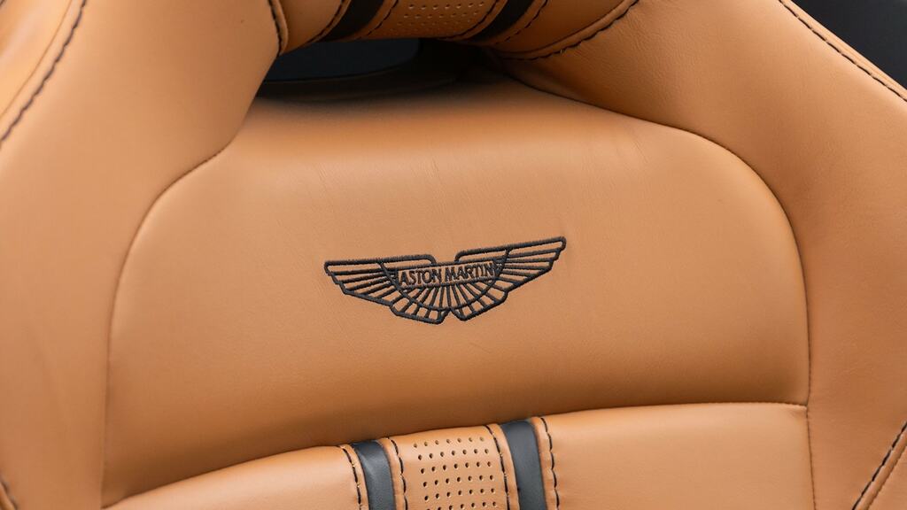 Aston Martin V8  Silver #58