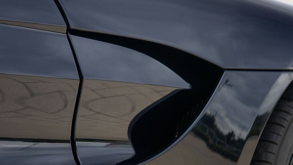 Aston Martin V8  Silver #53
