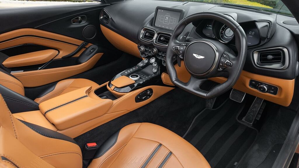 Aston Martin V8  Silver #5