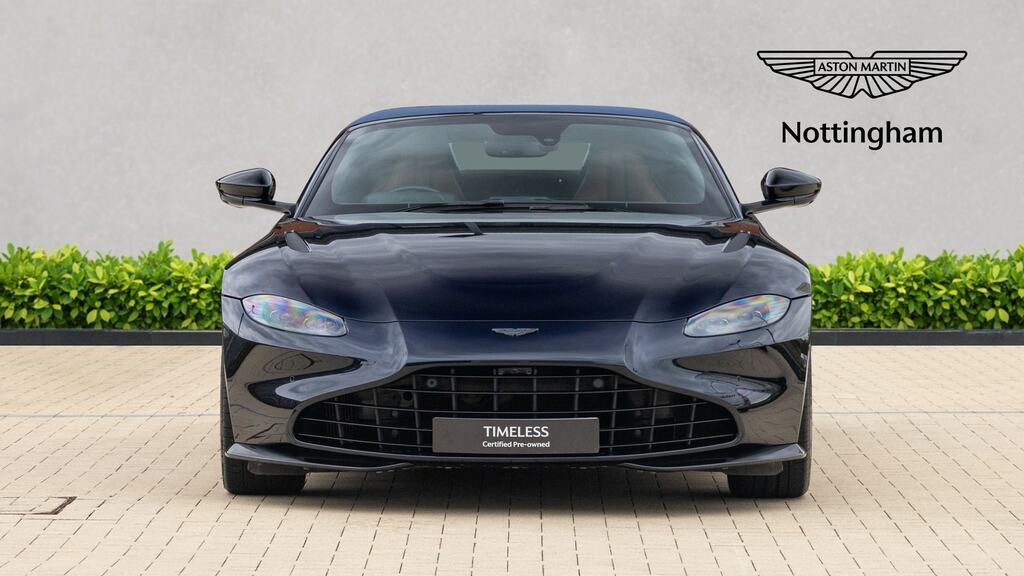 Aston Martin V8  Silver #11