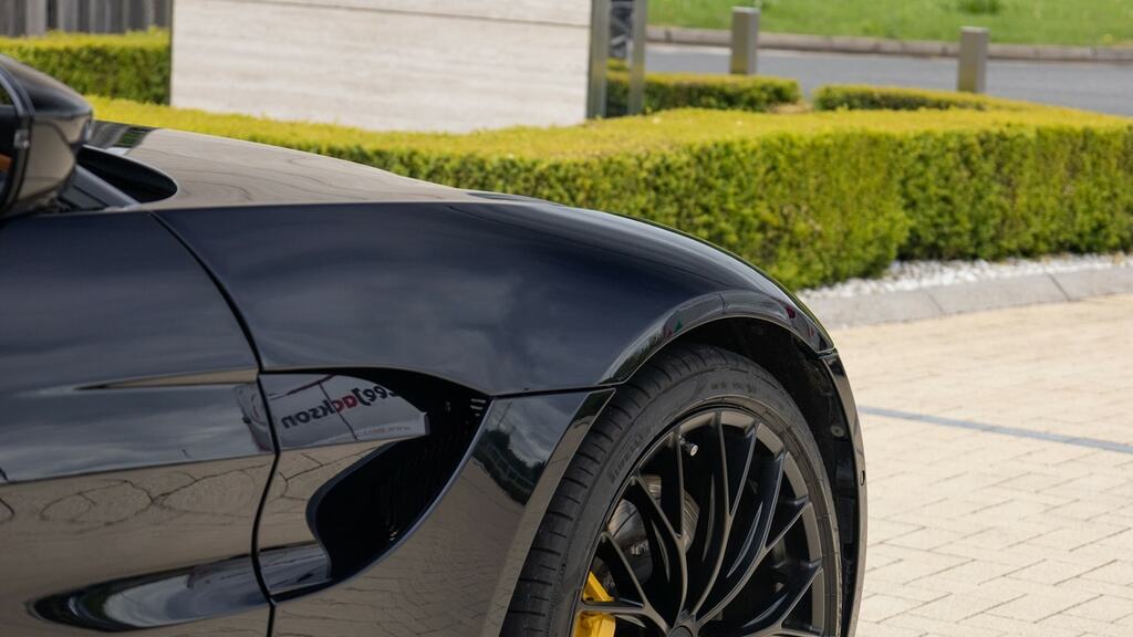 Aston Martin V8  Silver #14