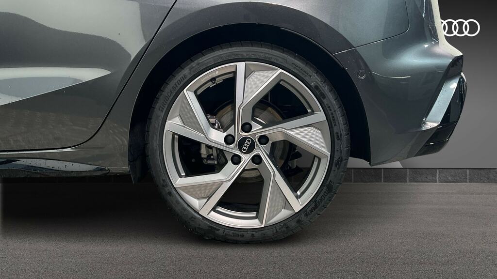 Audi A3 1.5 Tfsi 150 Black Edition S Tronic CY26AHN Grey #5