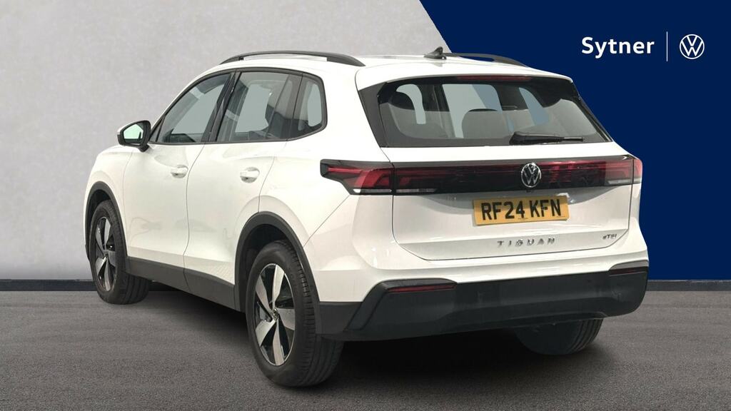 Volkswagen Tiguan 1.5 Etsi 150 Life Launch Edition Dsg RF24KFN White #3