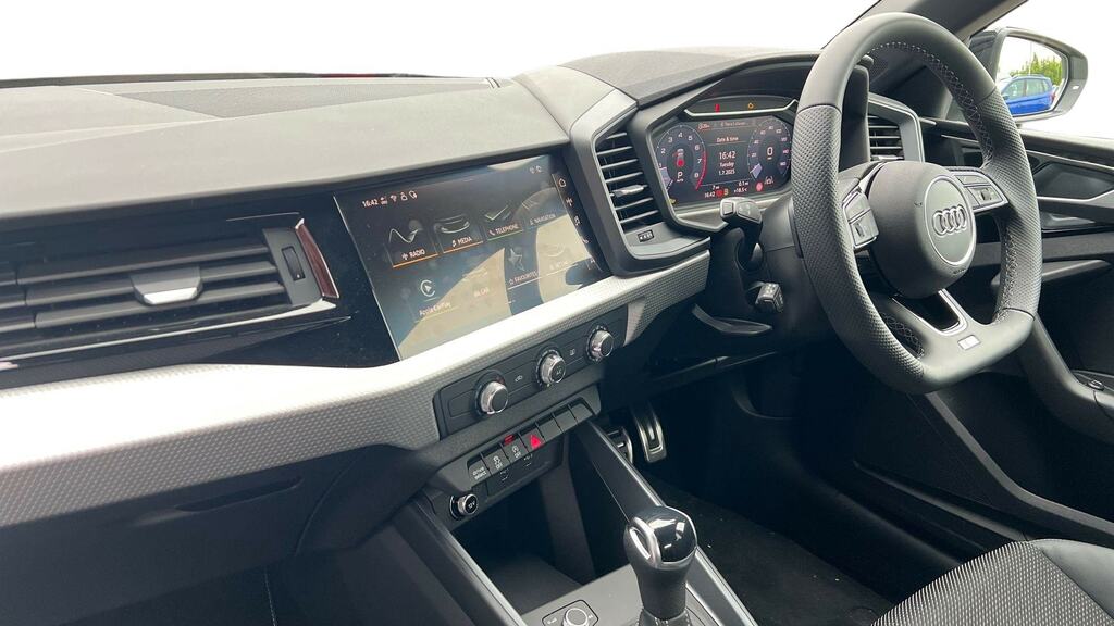 Audi A1 35 Tfsi Black Edition S Tronic CX25WXU Silver #2