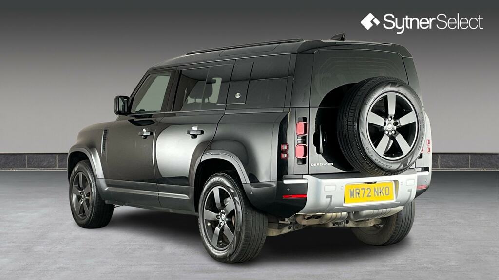 Land Rover Defender 110 3.0 D300 Hse 110 7 Seat WR72NKO Black #2