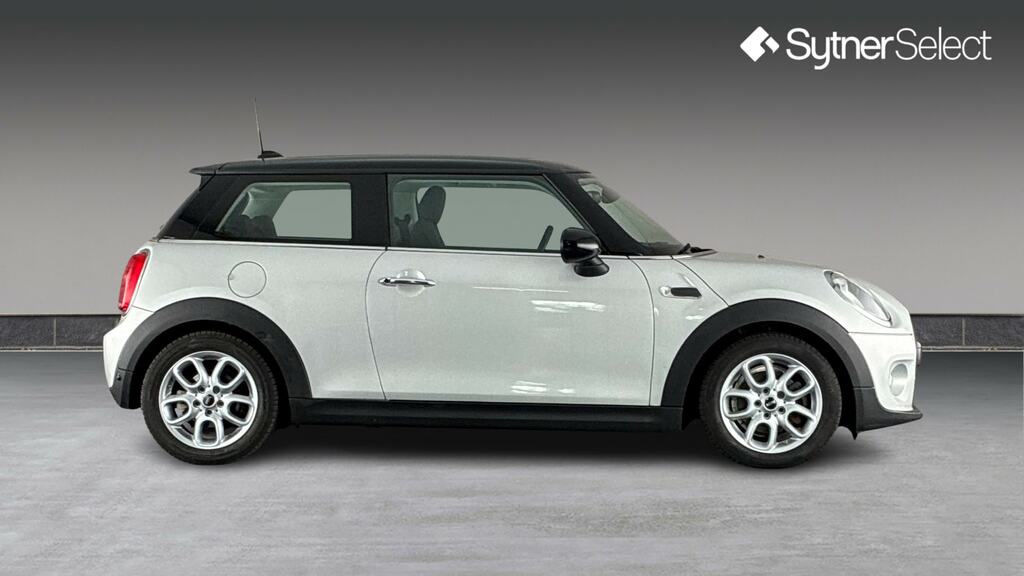 Mini Hatch 1.5 Cooper Chili Pack White