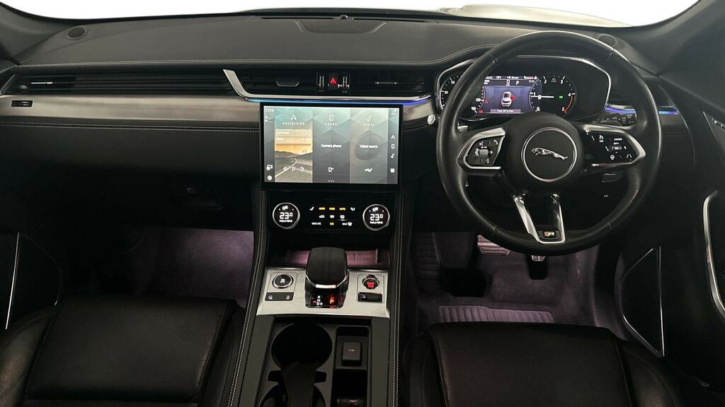 Jaguar F-Pace 2.0 D200 R-dynamic Se Awd LA72XHU White #6