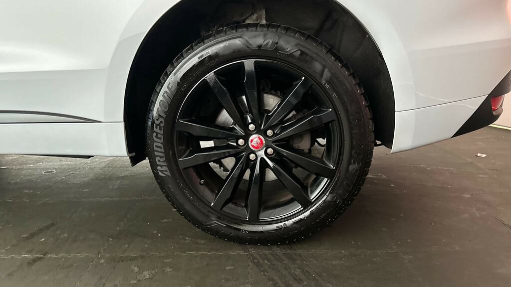 Jaguar F-Pace 2.0D 180 Chequered Flag Awd OE69OTP White #2