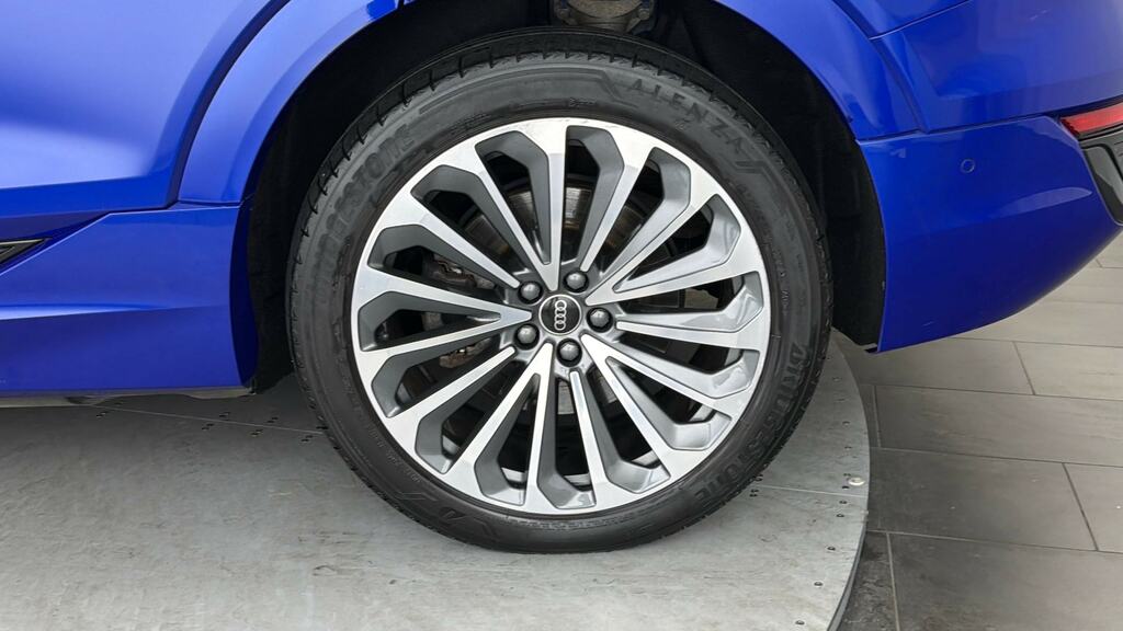 Audi Q8 e tron 250Kw 50 Quattro 95Kwh S Line Tech Pro KX24ZTP Blue #5
