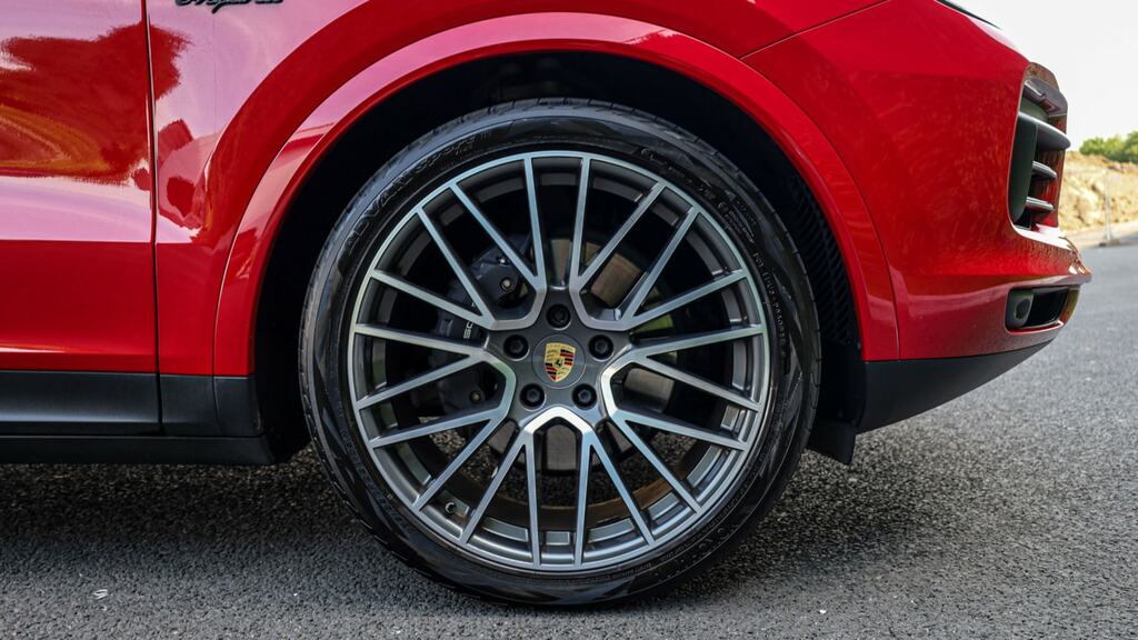 Porsche Cayenne E-hybrid Tiptronic S Red #4