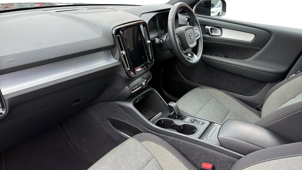 Volvo XC40 2.0 B3p Core WG72XLD Black #4