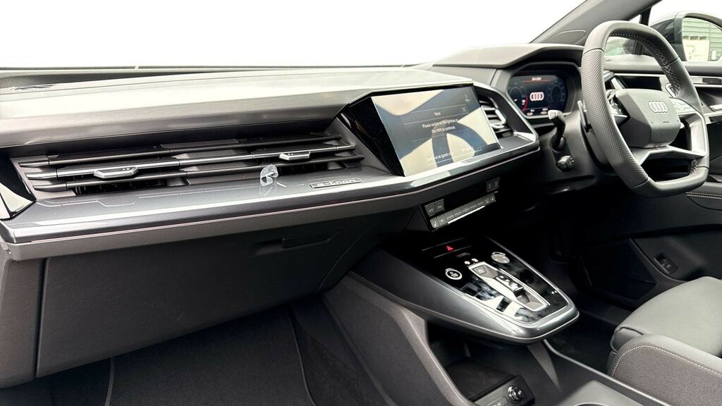 Audi Q4 E Tron 150Kw 40 63Kwh Black Edition Tech Pack YK26GNO Grey #2