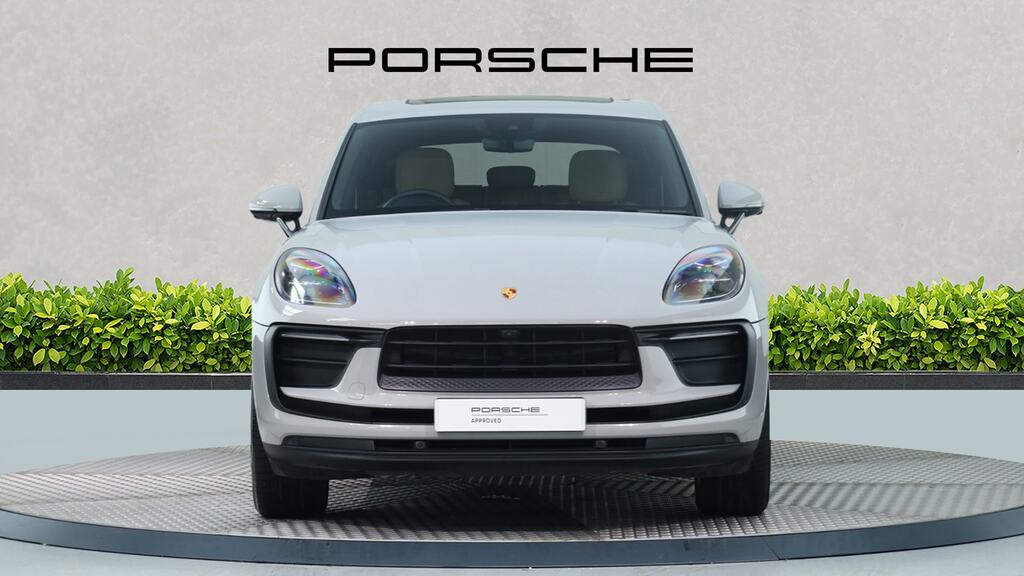 Porsche Macan 5dr Pdk GY23KMO White #2