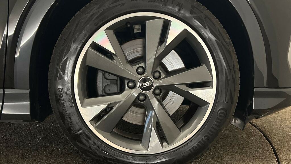 Audi Q4 E Tron 220Kw 50 Quattro 82Kwh S Line Cs KE71LZT Black #4
