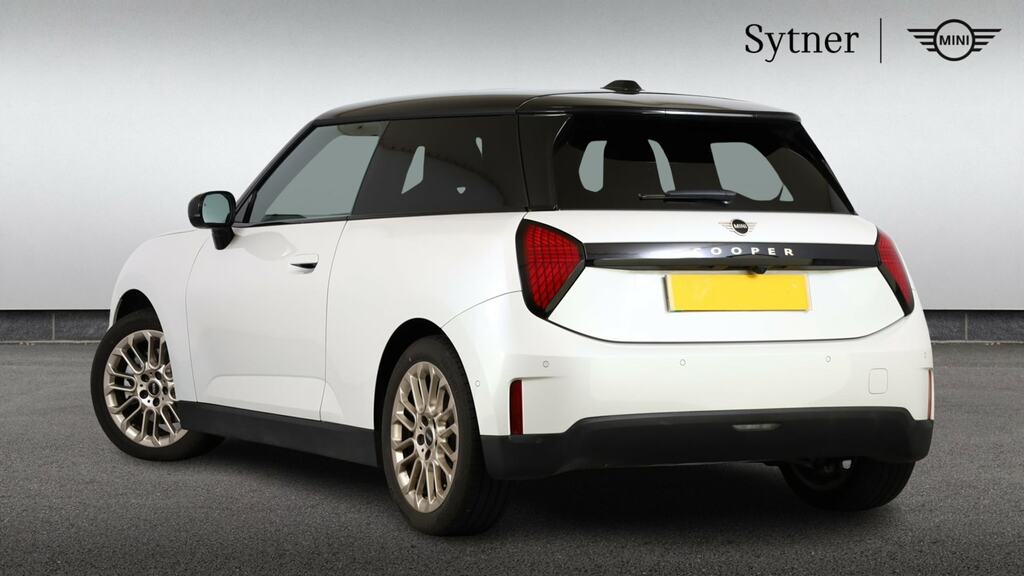 Mini Hatch 135Kw E Exclusive 41Kwh FM74RPU White #2