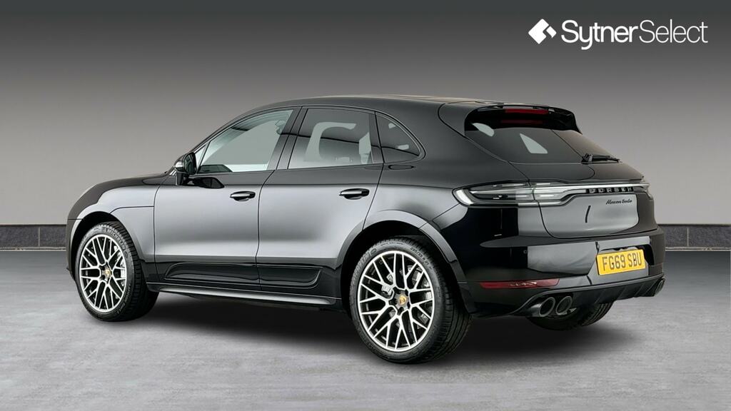 Porsche Macan Turbo Pdk Black #2