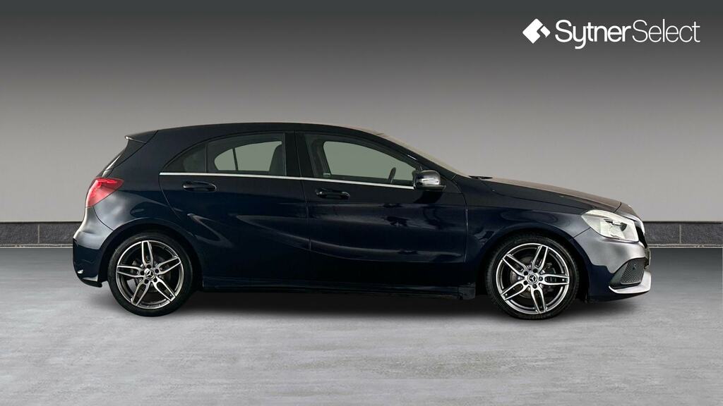 Mercedes-Benz A Class A160 Amg Line Blue #3