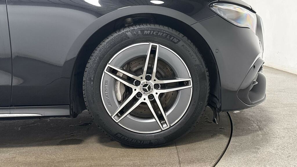 Mercedes-Benz E Class E200 Amg Line 9G-tronic Black #5
