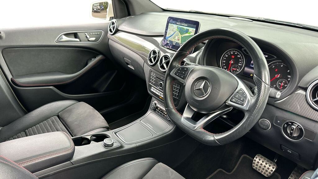 Mercedes-Benz B Class B200d Amg Line Premium Plus White #3