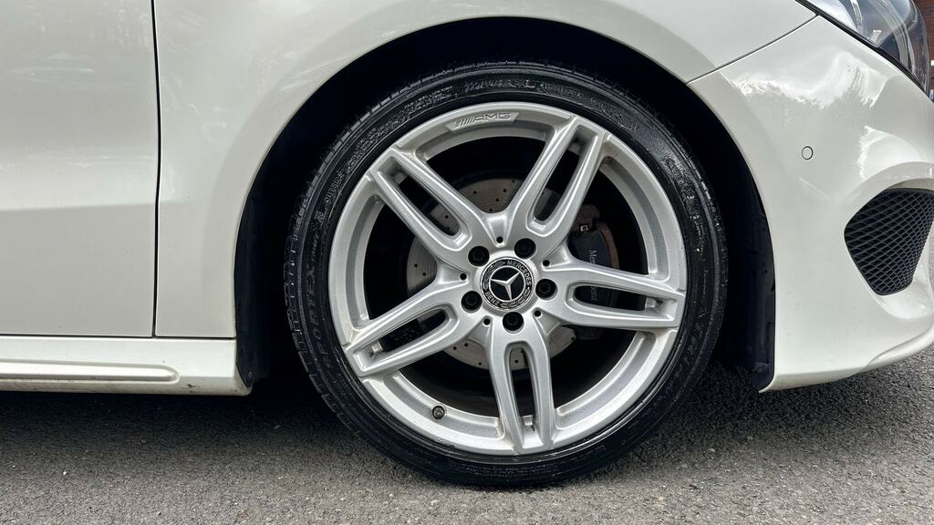 Mercedes-Benz B Class B200d Amg Line Premium Plus White #5