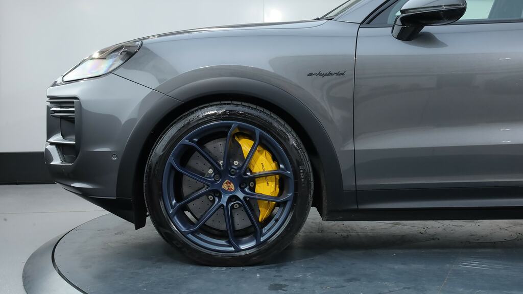 Porsche Cayenne Turbo E-hybrid Tiptronic S Gt Package Grey #3