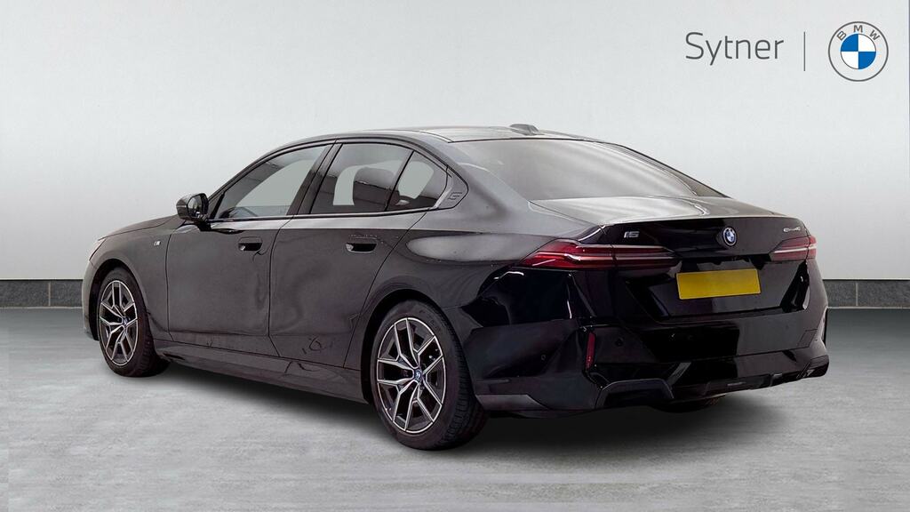 BMW i5 250Kw Edrive40 M Sport 84Kwh YH24CUG Black #2