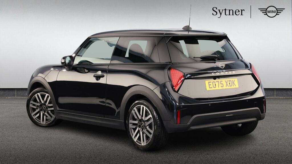 Mini Hatch 1.5 C Classic Level 2 EO75XDK Black #2