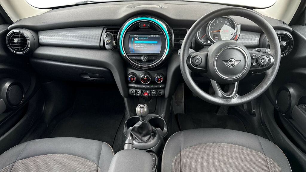 Mini Hatch 1.5 Cooper Classic II Comfort Pack FL19ZDN White #4