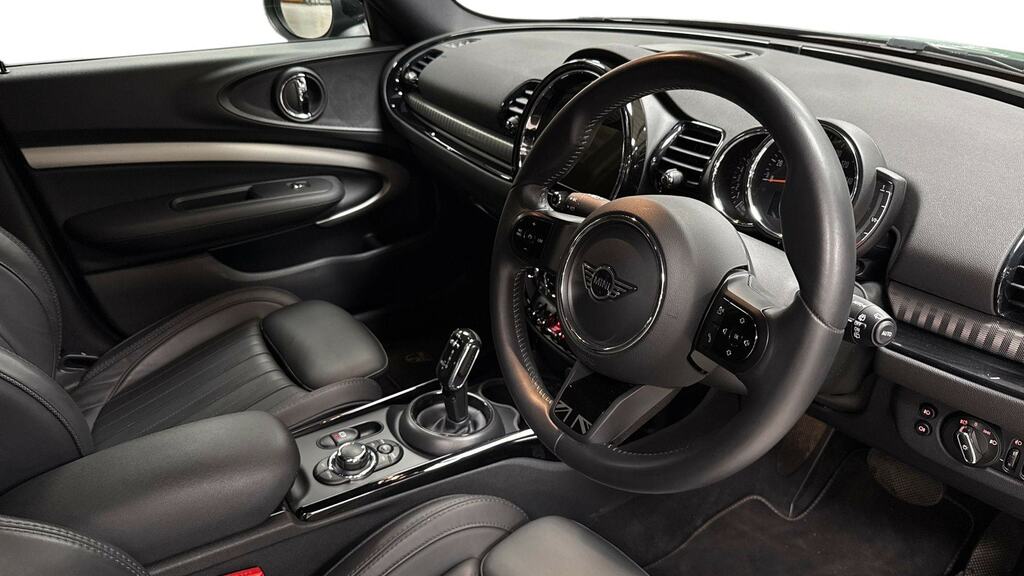 Mini Clubman 1.5 Cooper Exclusive Premium 6Dr YO72UTT Black #6