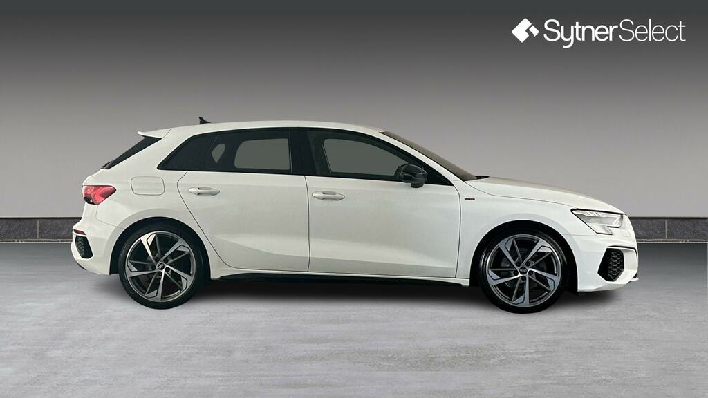 Audi A3 35 Tfsi Edition 1 Comfortsound KV70YOC White #3