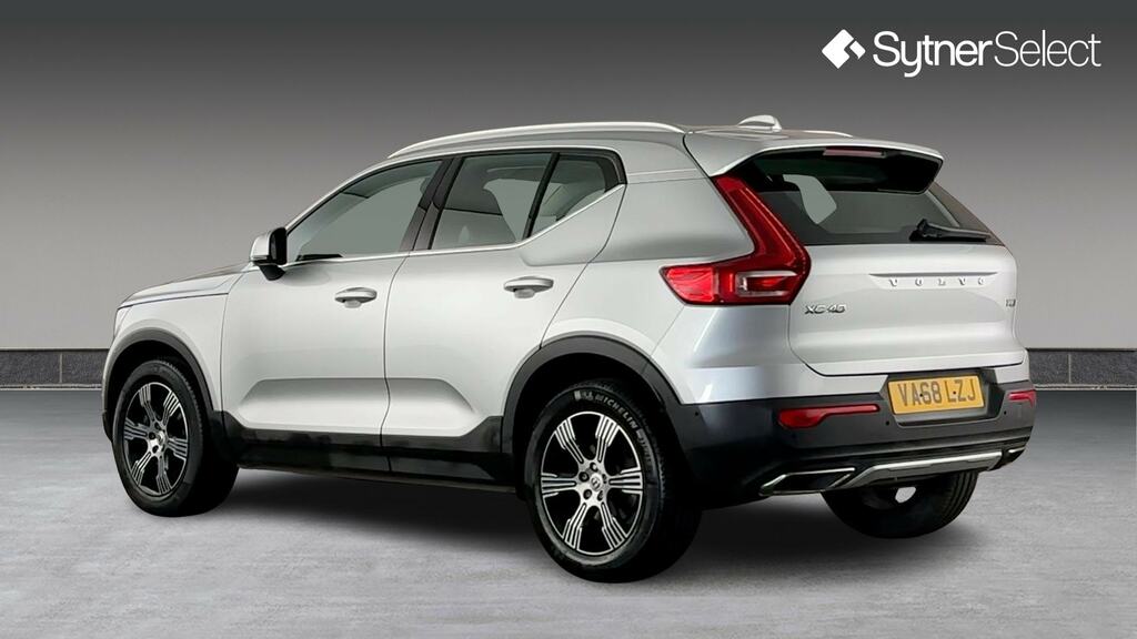 Volvo XC40 2.0 T4 Inscription Awd Geartronic VA68LZJ Silver #2