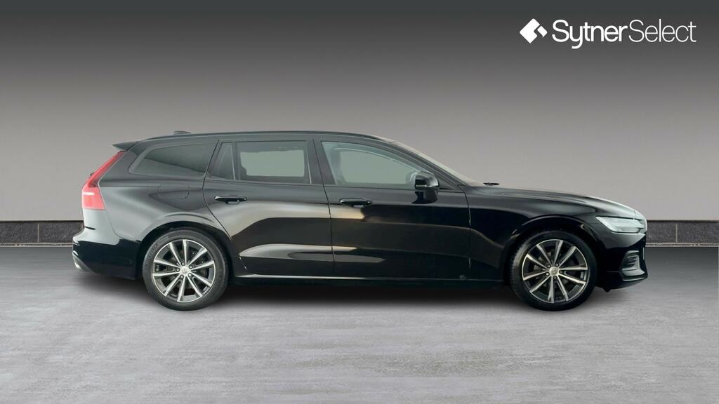 Volvo V60 2.0 B3p Momentum Black #3