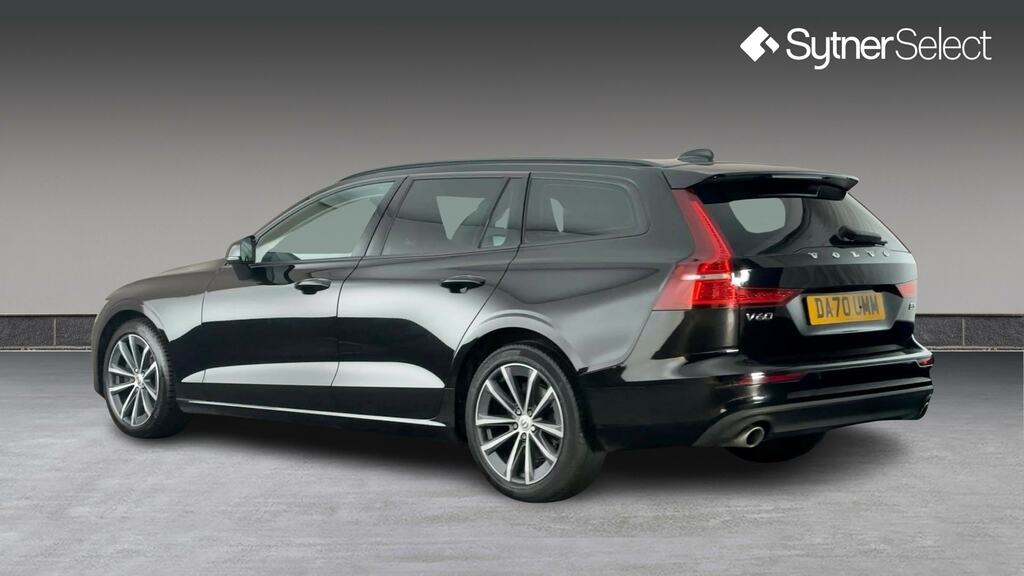 Volvo V60 2.0 B3p Momentum Black #2