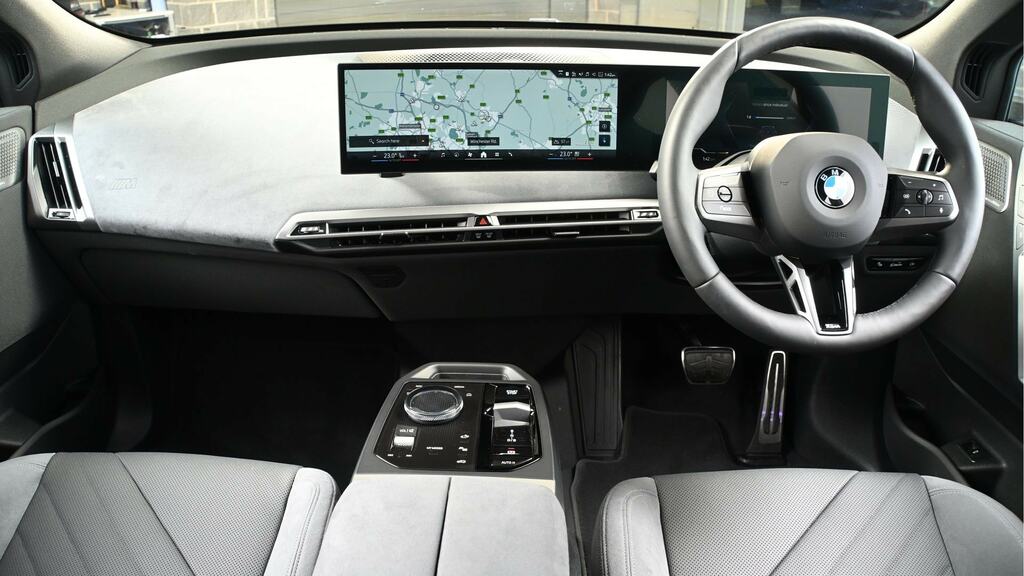 BMW iX 400Kw Xdrive60 M Sport 112Kwh Tech BT26VJC Black #4