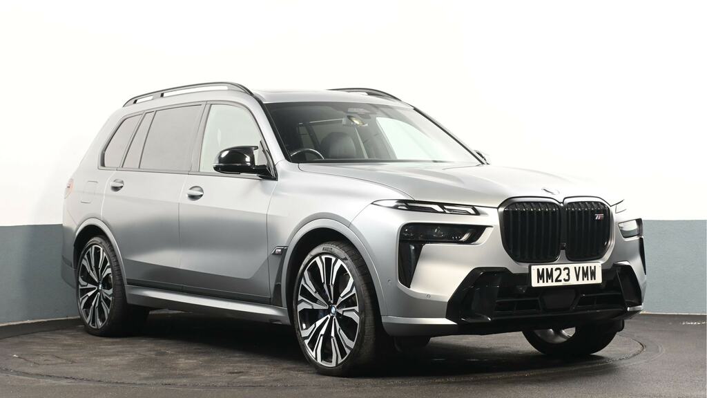 BMW X7 Xdrive M60i Step Grey