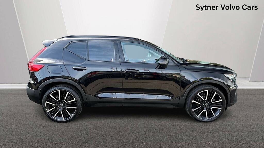 Volvo XC40 2.0 B3p Ultra Dark WF75HWC Black #3