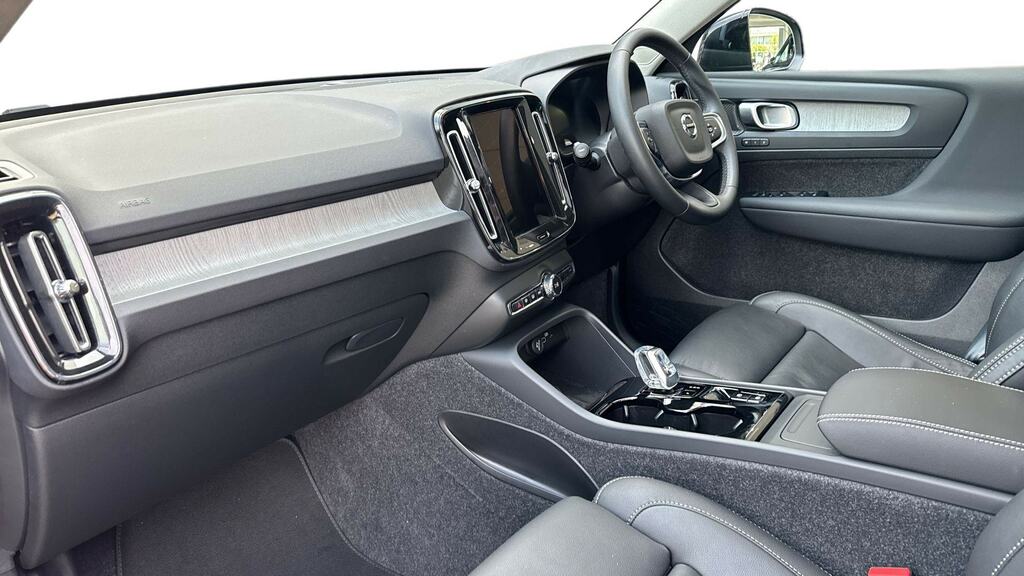 Volvo XC40 2.0 B3p Ultra Dark WF75HWC Black #4