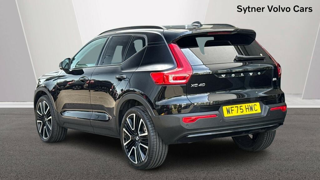 Volvo XC40 2.0 B3p Ultra Dark WF75HWC Black #2