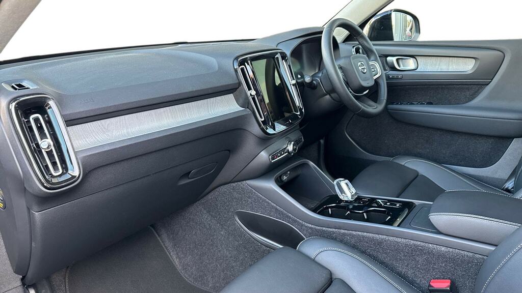 Volvo XC40 2.0 B3p Ultra Dark WF75DYD Black #4