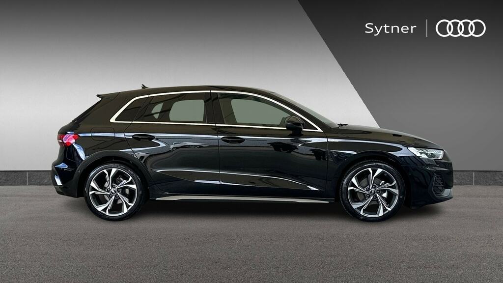 Audi A3 1.5 Tfsi 116 S Line Black #4