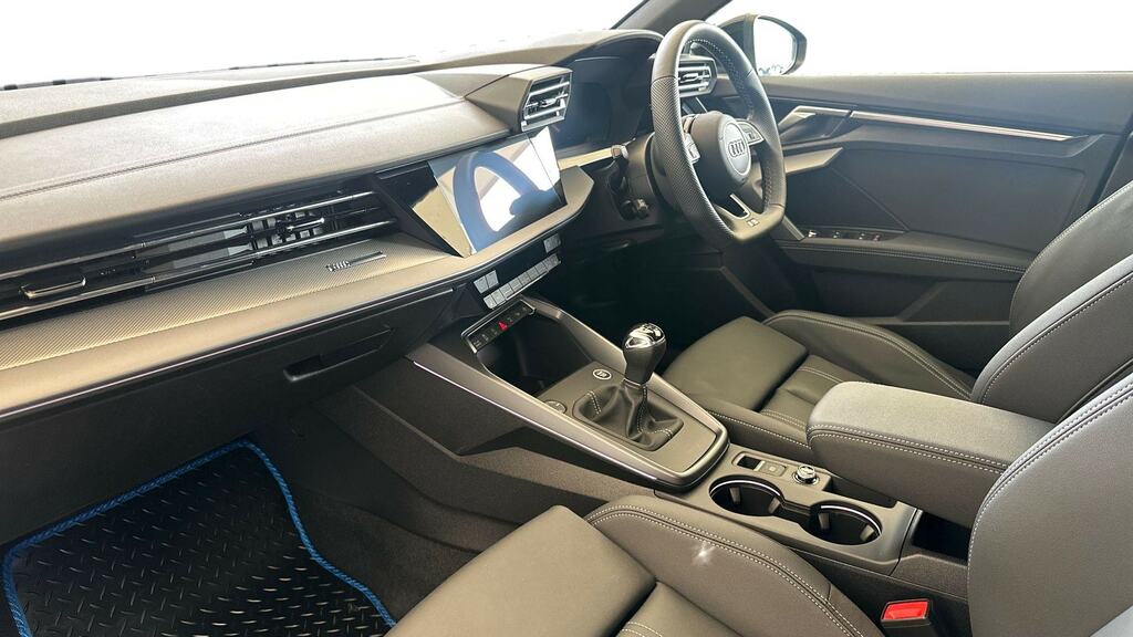 Audi A3 1.5 Tfsi 116 S Line Black #2